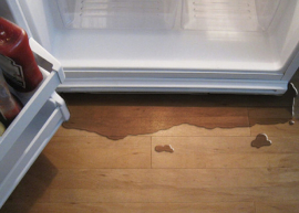 Холодильник протекает